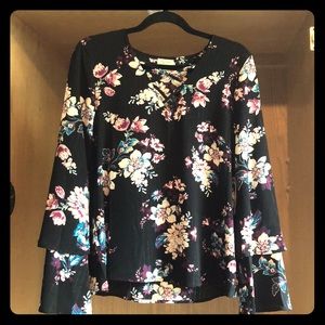 NWT Lily white BLACK FLORAL BLOUSE